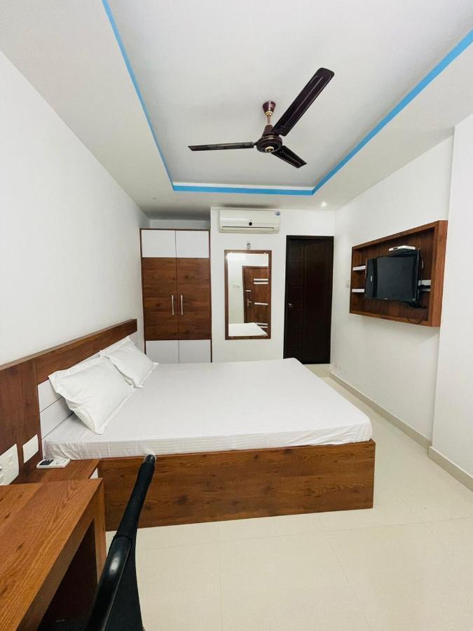 Hotel Zam Zam Residency Cheruppulasseri Exterior foto