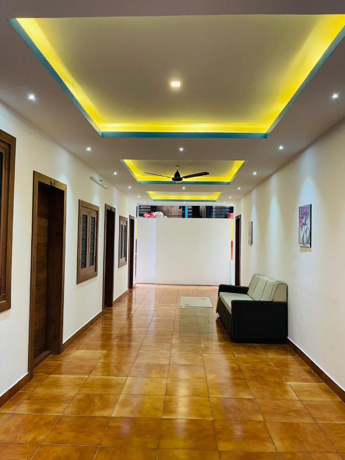 Hotel Zam Zam Residency Cheruppulasseri Exterior foto